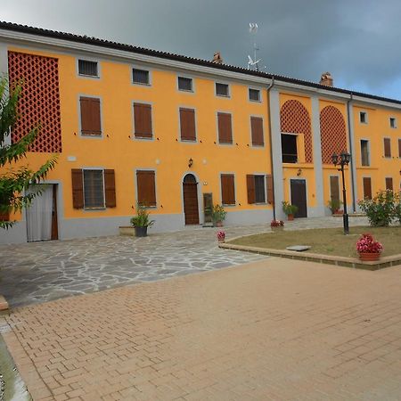 Agriturismo Monrabbioso Lägenhet Cereseto Exteriör bild